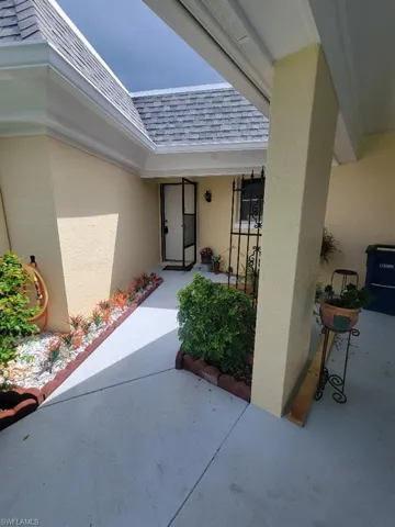 10 Regency Ct, Lehigh Acres, Florida 33936