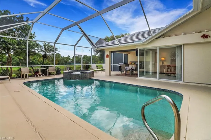 1099 Tivoli Dr, Naples, Florida 34104