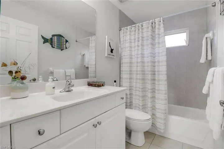 1099 Tivoli Dr, Naples, Florida 34104