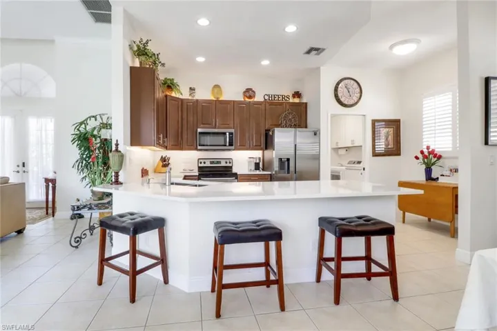 1099 Tivoli Dr, Naples, Florida 34104