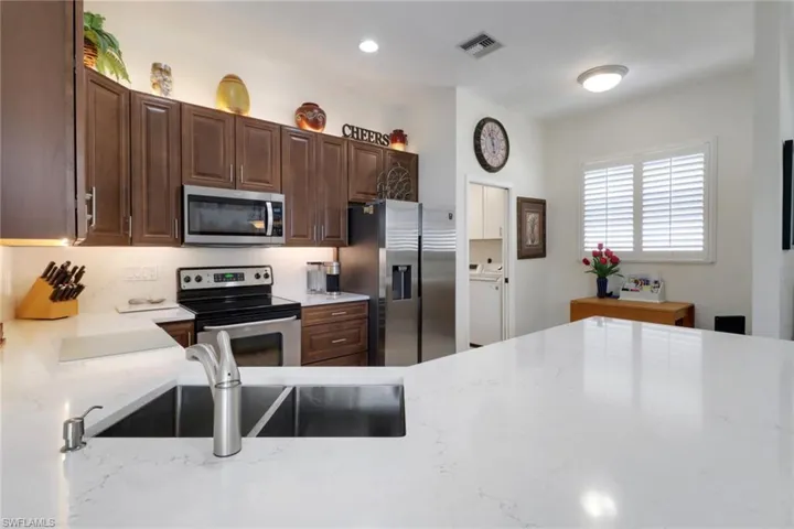 1099 Tivoli Dr, Naples, Florida 34104