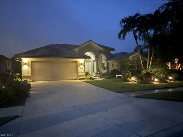 1099 Tivoli Dr, Naples, Florida 34104
