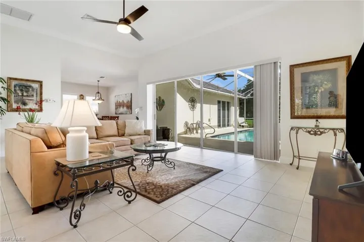 1099 Tivoli Dr, Naples, Florida 34104