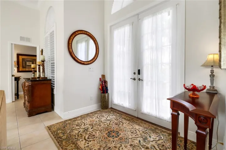 1099 Tivoli Dr, Naples, Florida 34104