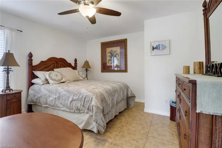 1099 Tivoli Dr, Naples, Florida 34104