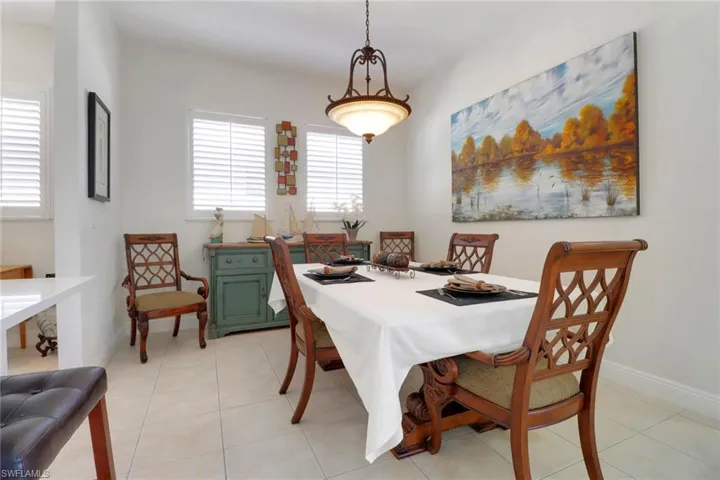 1099 Tivoli Dr, Naples, Florida 34104