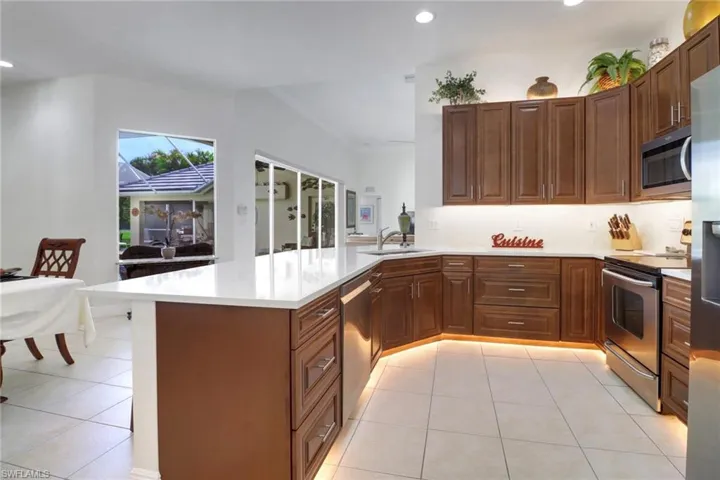 1099 Tivoli Dr, Naples, Florida 34104
