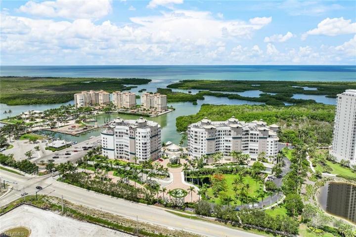 Aqua Buildings, Bay and Gulf