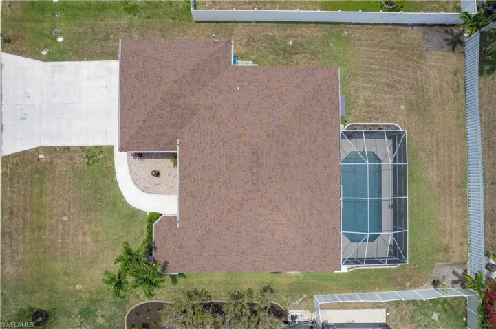 Aerial view of property and surrounding area