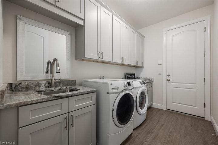 Laundry Room to Garage