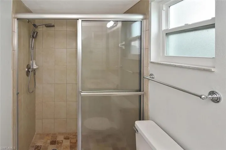 1502 Edgewater Cir # 6b, Fort Myers Fl 33919