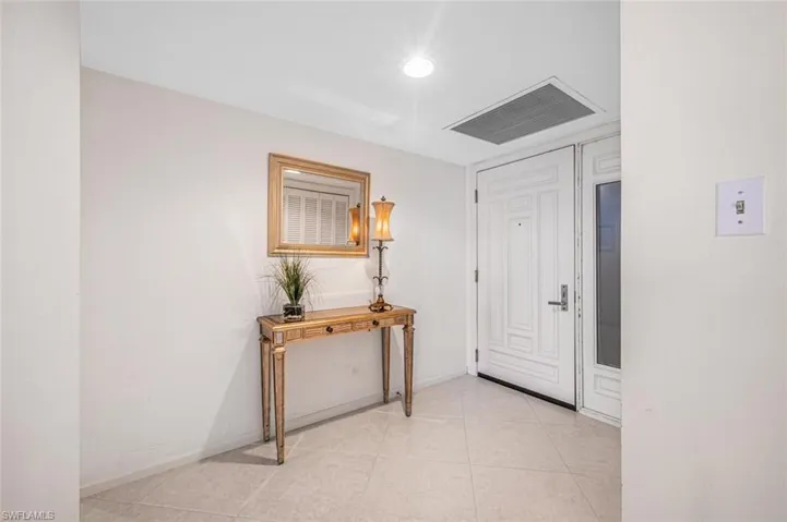 4551 Gulf Shore Blvd N # 605, Naples, Florida 34103