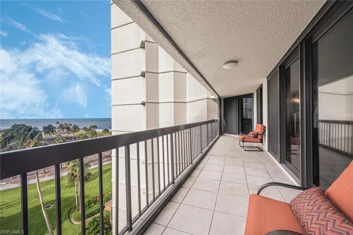 4551 Gulf Shore Blvd N # 605, Naples, Florida 34103