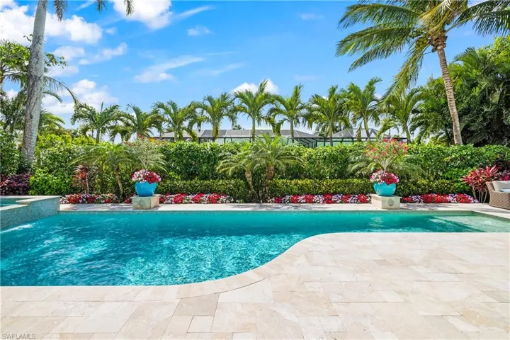 532 Pine Grove Ln, Naples, Florida 34103