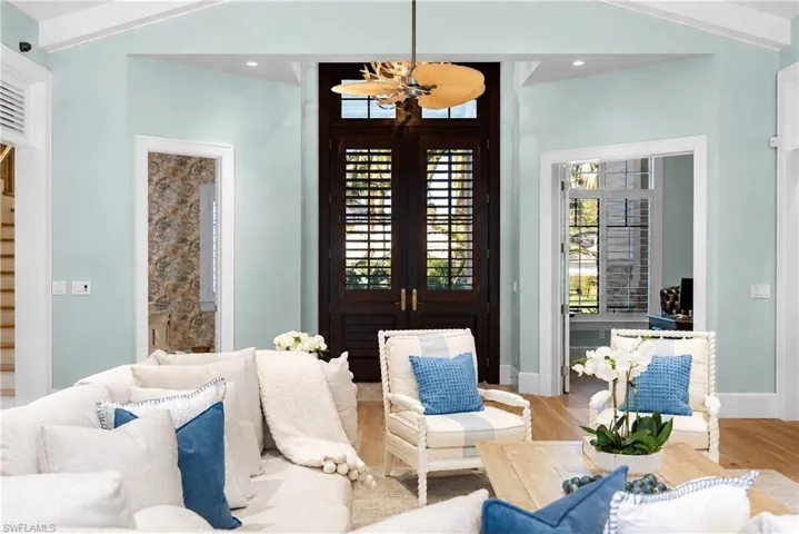 532 Pine Grove Ln, Naples, Florida 34103