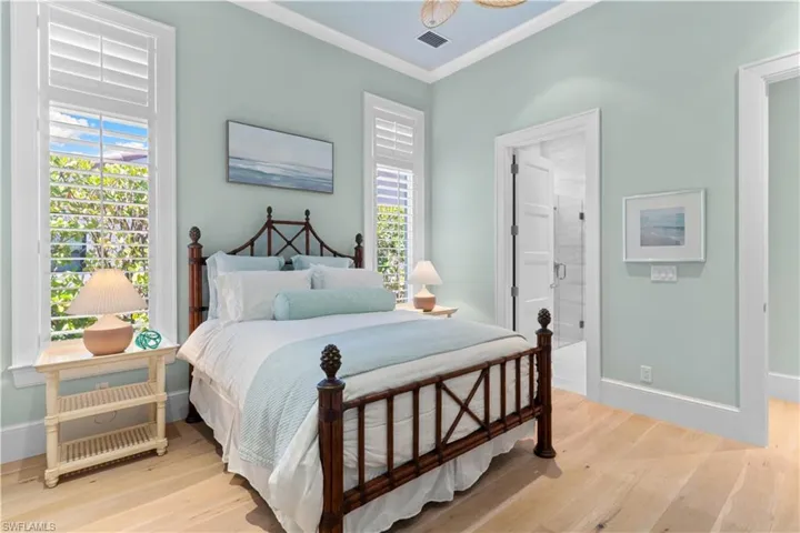 532 Pine Grove Ln, Naples, Florida 34103