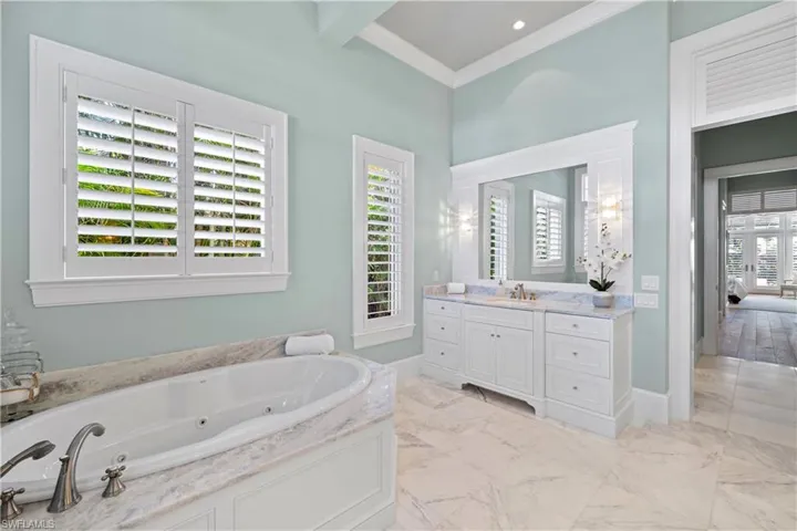 532 Pine Grove Ln, Naples, Florida 34103
