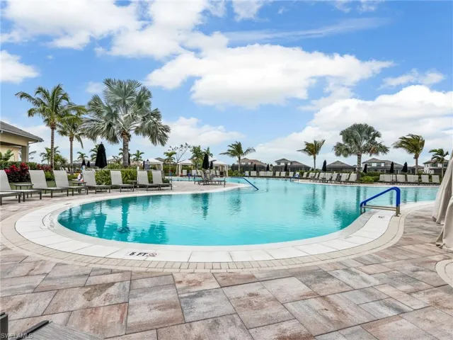 15558 Vittorio St, Naples, Florida 34114