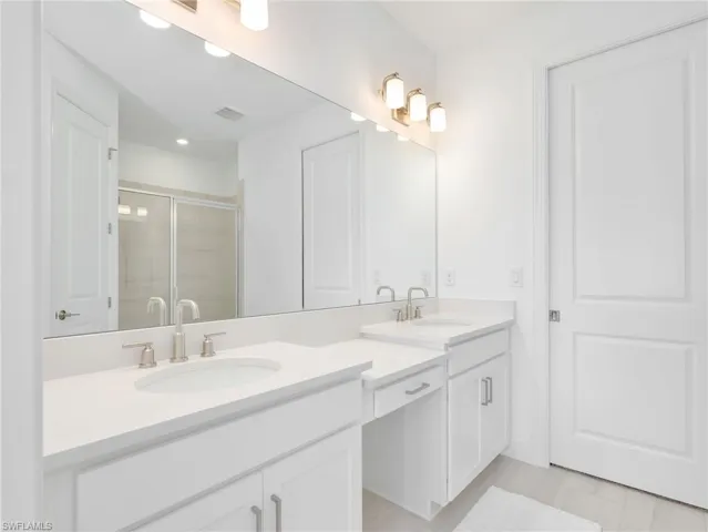 15558 Vittorio St, Naples, Florida 34114