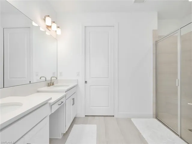 15558 Vittorio St, Naples, Florida 34114