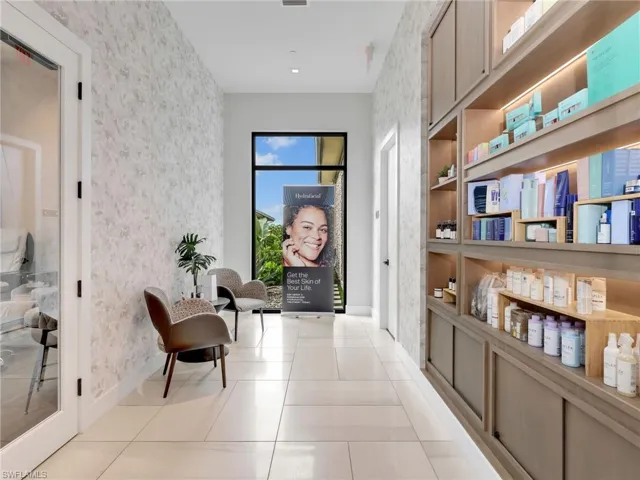 15558 Vittorio St, Naples, Florida 34114