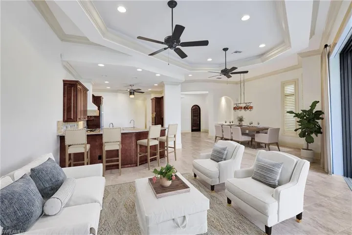 Lovely Open Floorplan-Virtually Staged