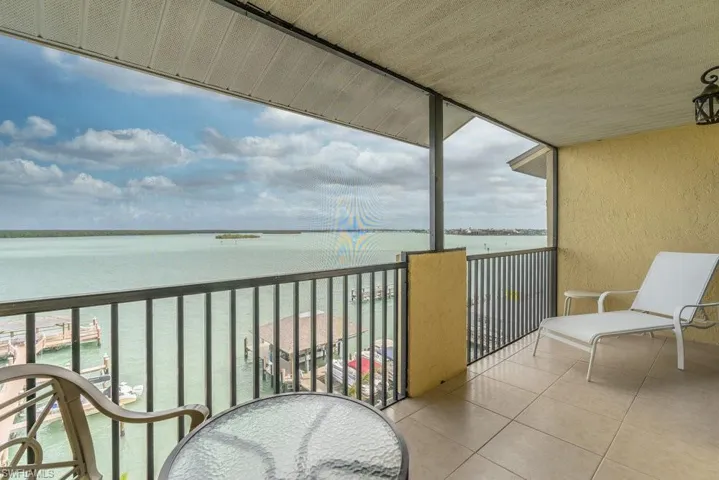 10 Tampa Pl 404, Marco Island, Florida 34145