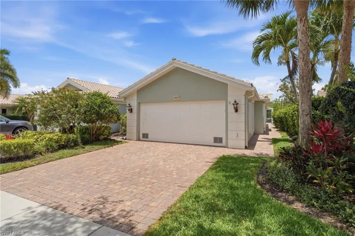 28207  Islet  TRL, Bonita Springs, FL 34135