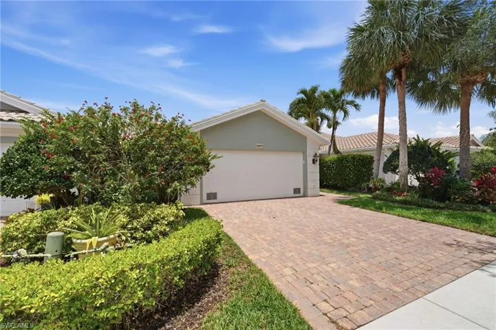 28207  Islet  TRL, Bonita Springs, FL 34135
