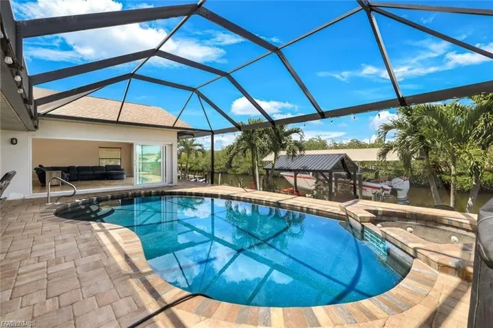 2013 Everest Pkwy, Cape Coral, Florida 33904