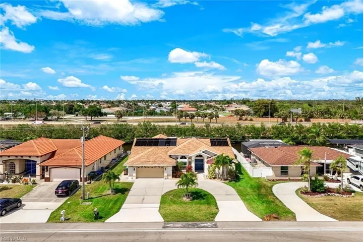 2013 Everest Pkwy, Cape Coral, Florida 33904