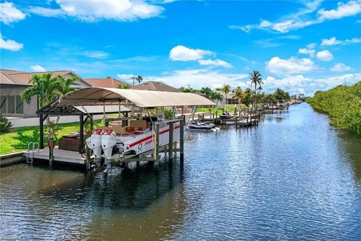 2013 Everest Pkwy, Cape Coral, Florida 33904