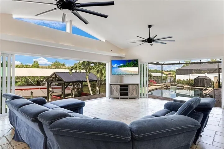 2013 Everest Pkwy, Cape Coral, Florida 33904