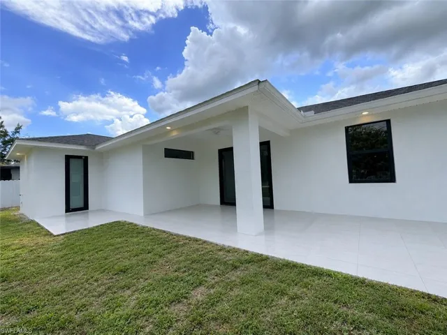 363 Sw 24th Ct, Cape Coral, Florida 33991