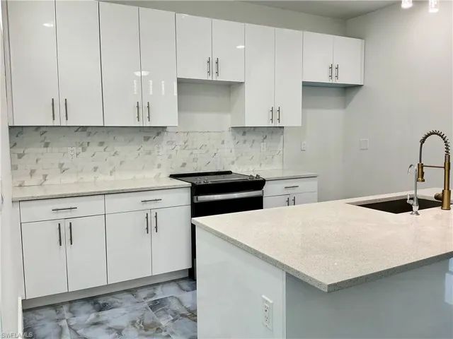 363 Sw 24th Ct, Cape Coral, Florida 33991