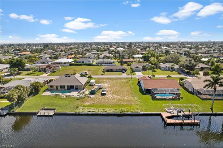 229 Se 28th Ter, Cape Coral, Florida 33904