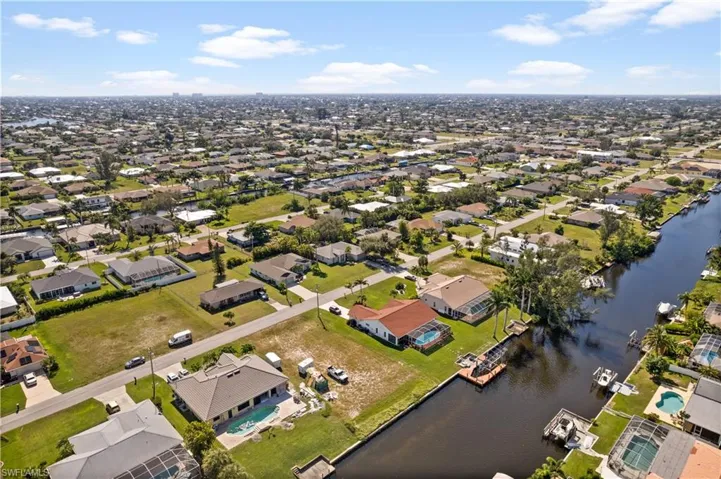 229 Se 28th Ter, Cape Coral, Florida 33904