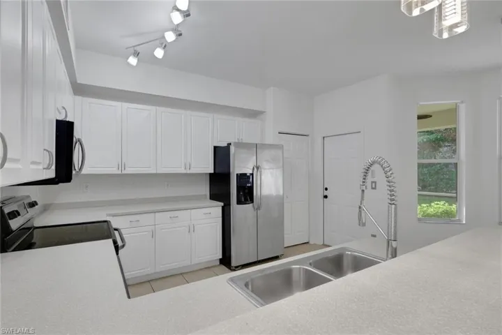 11837  Bayport  LN, Fort Myers, FL 33908