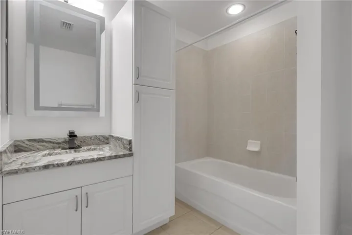 11837  Bayport  LN, Fort Myers, FL 33908