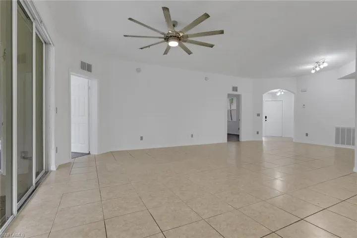 11837  Bayport  LN, Fort Myers, FL 33908