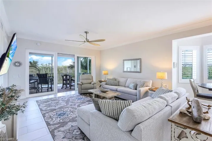 164  Indies E DR, Naples, FL 34114