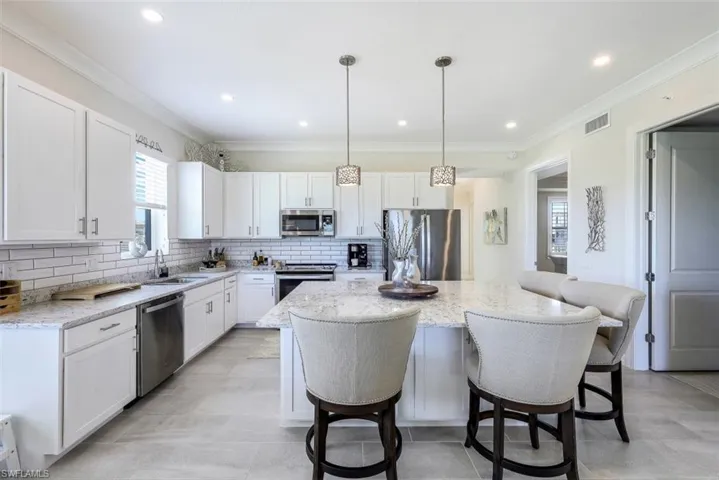 164  Indies E DR, Naples, FL 34114