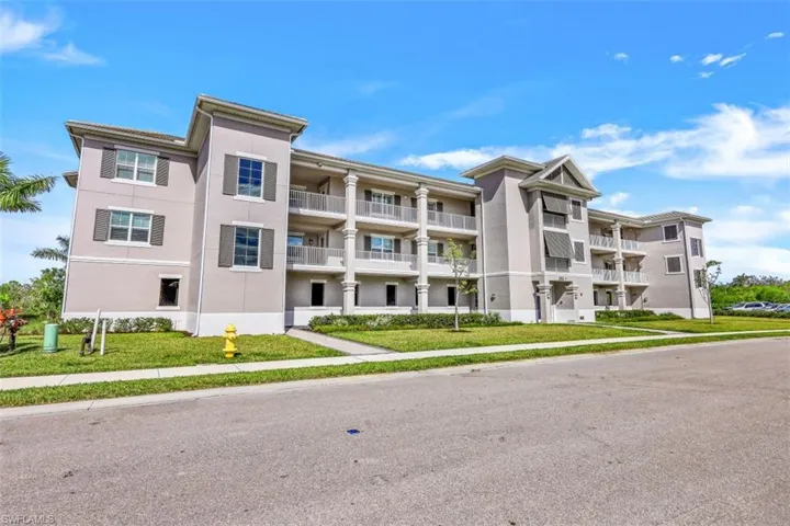 164  Indies E DR, Naples, FL 34114