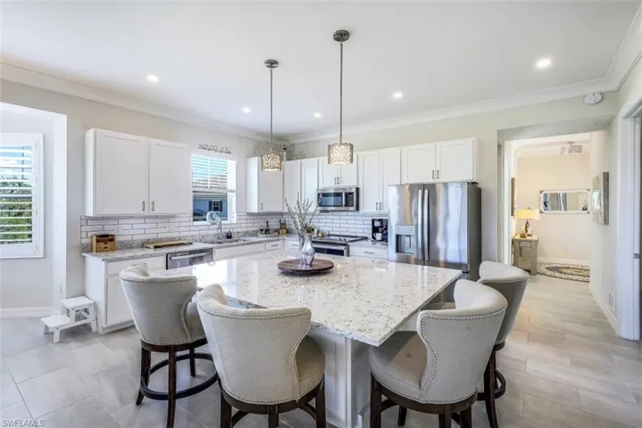 164  Indies E DR, Naples, FL 34114
