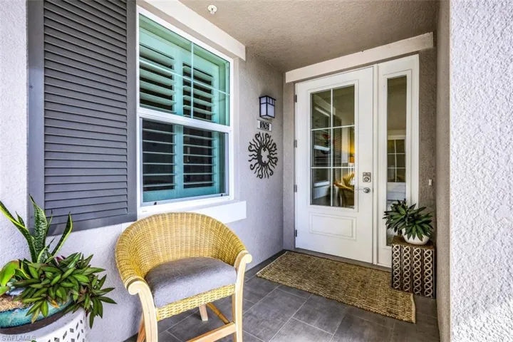 164  Indies E DR, Naples, FL 34114