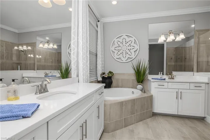 14985 Blue Bay Cir, Fort Myers, Florida 33913