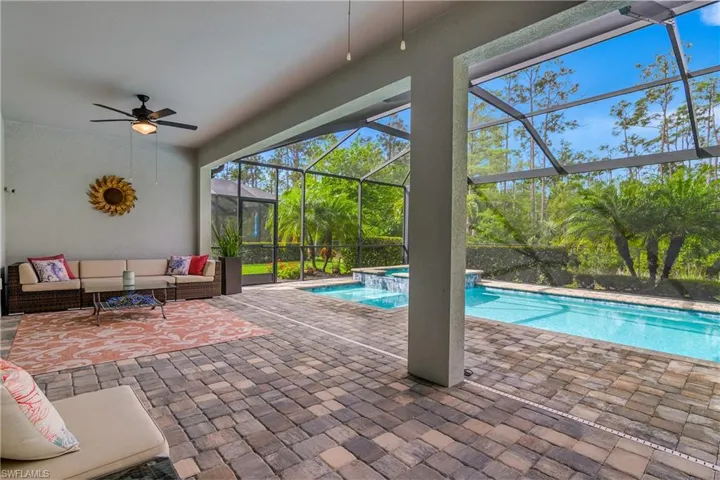 14985 Blue Bay Cir, Fort Myers, Florida 33913