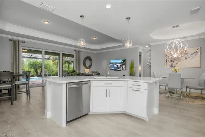 14985 Blue Bay Cir, Fort Myers, Florida 33913