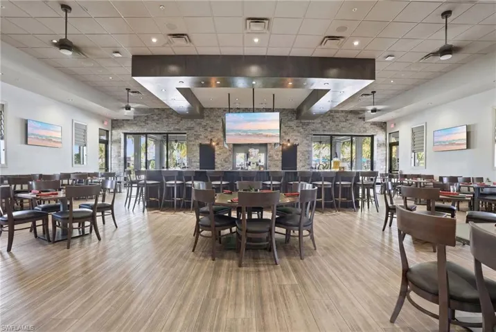 Barefoot Bar & Grill