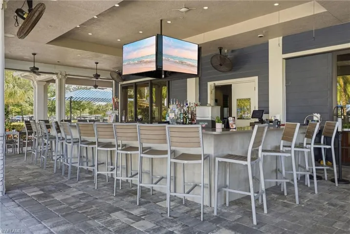 Barefoot Bar & Grill